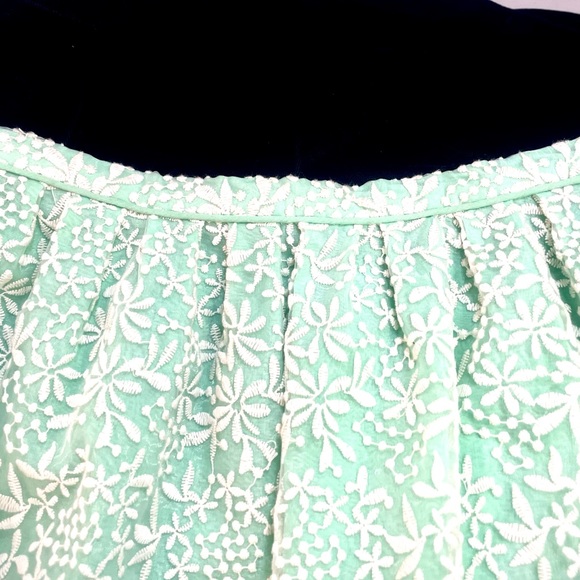💚 Dreamy Mint Skirt 💚 Sm Pastel Green Mini Skirt with Cream Embroidered Gauze - Picture 6 of 7
